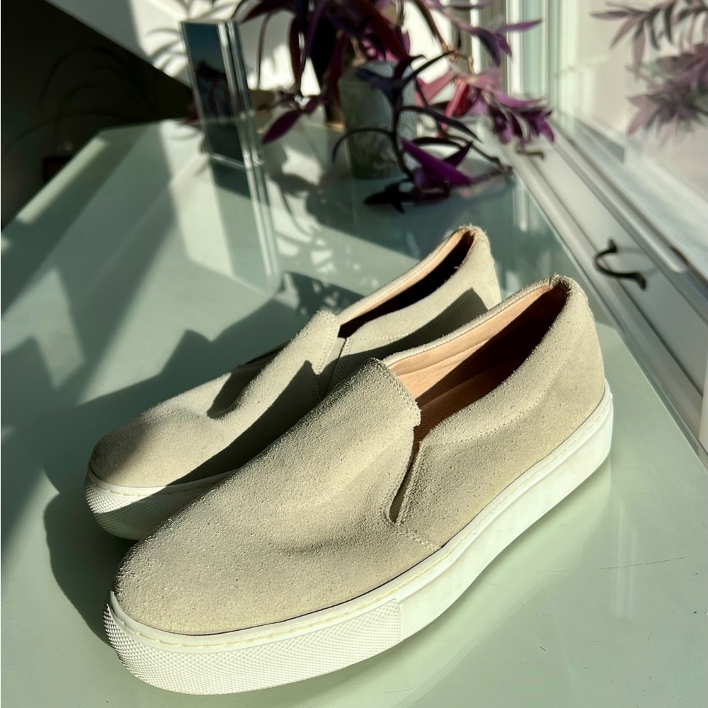 KMB Sneakers